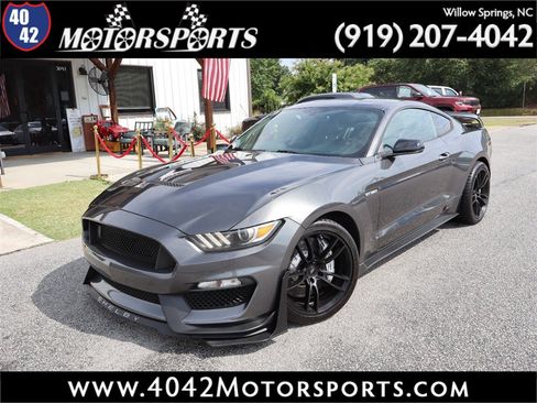 Used 2017 Ford Mustang Shelby GT350 RWD image 1
