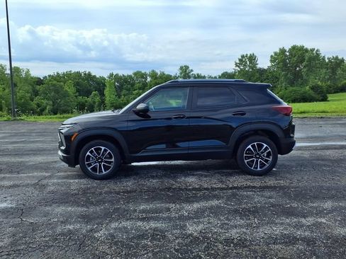 Used 2025 Chevrolet TrailBlazer LT AWD/4WD image 33