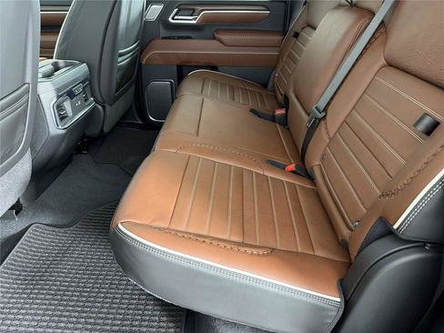New 2026 GMC Sierra 2500 Denali Ultimate AWD/4WD image 19