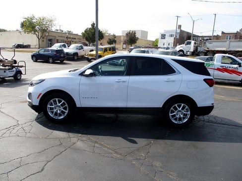 Used 2022 Chevrolet Equinox LT image 24