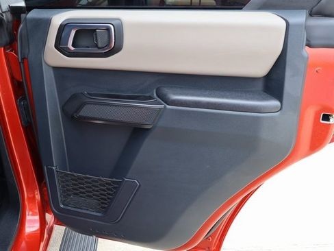 Certified 2024 Ford Bronco Wildtrak image 19