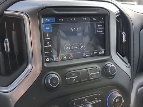 Used 2022 Chevrolet Silverado 2500 LTZ w/ Z71 Off-Road Package image 17