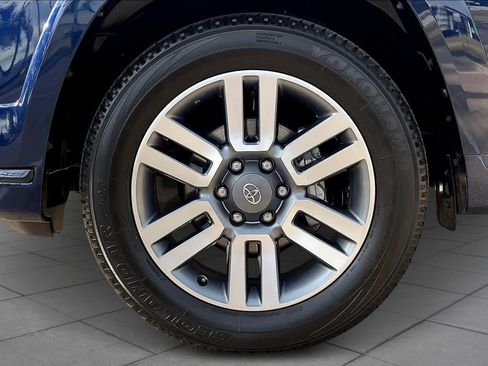 Used 2024 Toyota 4Runner TRD Sport image 9