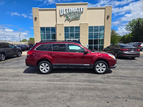 Used 2011 Subaru Outback 2.5i Premium w/ All-Weather Pkg AWD/4WD image 1