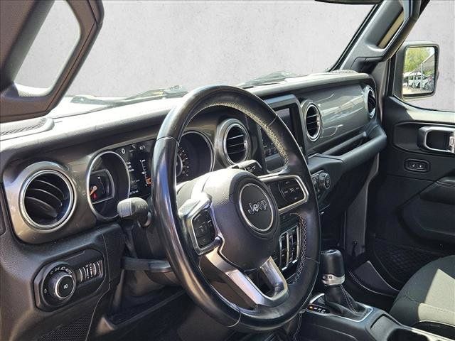 Used 2018 Jeep Wrangler Unlimited Sahara AWD/4WD image 12