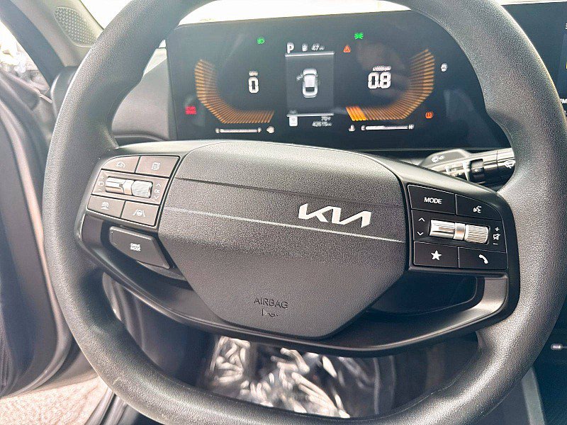Used 2025 Kia K4 FWD image 20