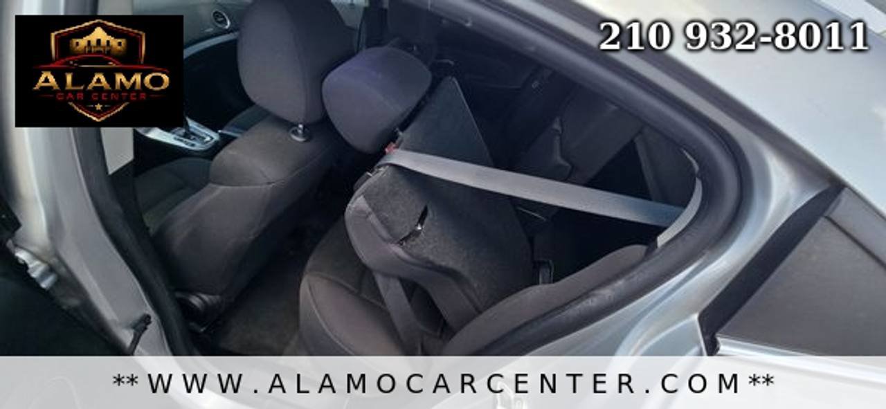 Used 2015 Chevrolet Cruze LT FWD image 29