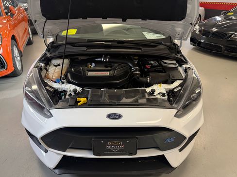 Used 2017 Ford Focus RS image 24