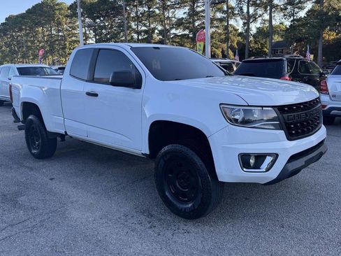 Used 2018 Chevrolet Colorado W/T image 3