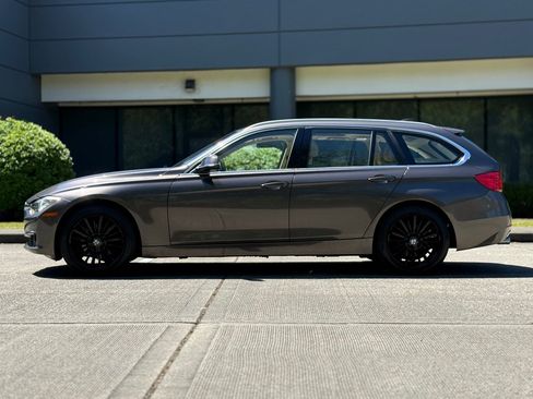 Used 2014 BMW 328i xDrive Wagon AWD/4WD image 7