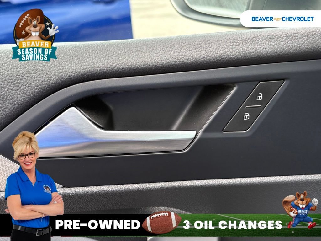 Used 2025 Volkswagen Jetta SE FWD image 30