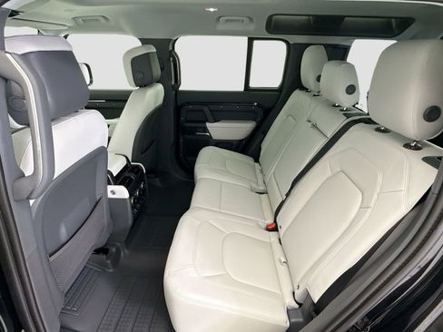 New 2026 Land Rover Defender 110 X-Dynamic SE AWD/4WD image 21