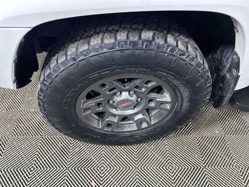 Used 2019 Toyota 4Runner TRD Off-Road Premium image 10