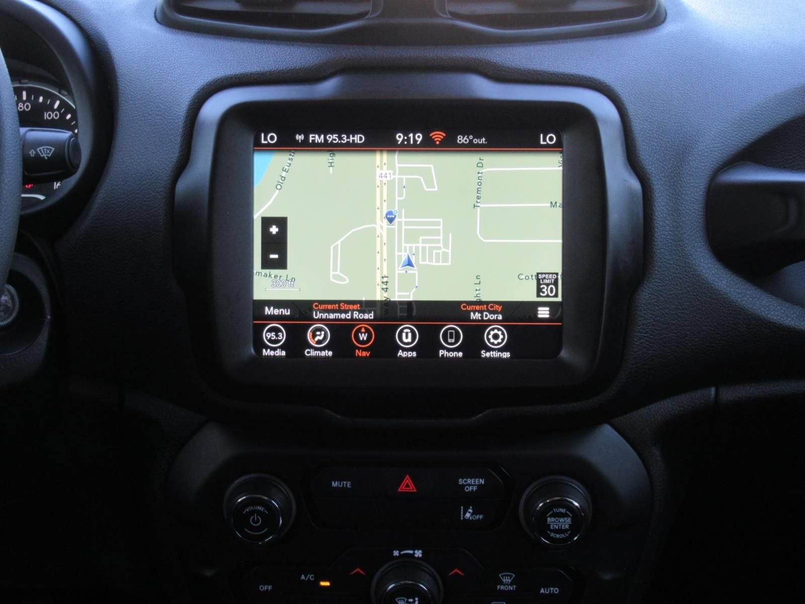 Certified 2023 Jeep Renegade Latitude AWD/4WD image 15