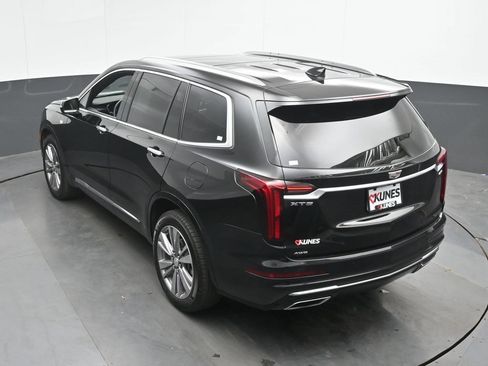 Used 2025 Cadillac XT6 Premium Luxury AWD/4WD image 39