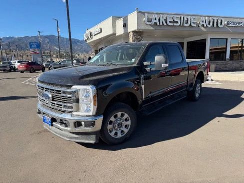 Used 2024 Ford F250 XLT AWD/4WD image 2