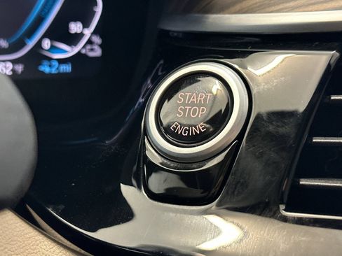 Certified 2023 BMW 530e w/ M Sport Package image 33