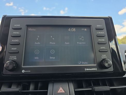 Used 2020 Toyota RAV4 LE FWD image 18