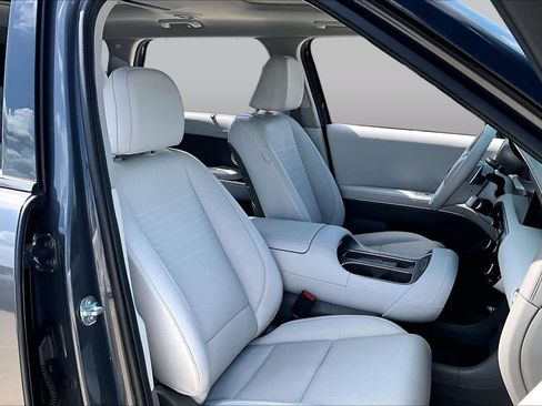 Certified 2026 Hyundai Palisade Limited FWD image 9