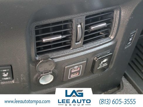 Used 2019 Nissan Titan PRO-4X w/ Pro-4x Convenience Package AWD/4WD image 18