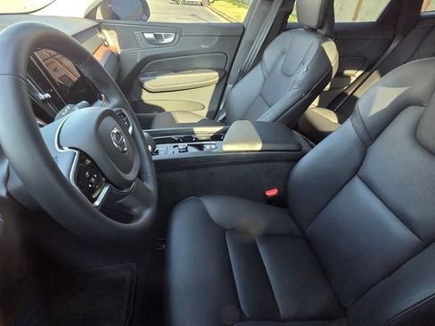 Used 2024 Volvo XC60 B5 Plus w/ Protection Package Premier AWD/4WD image 9