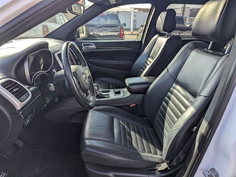 Used 2018 Jeep Grand Cherokee Limited image 10