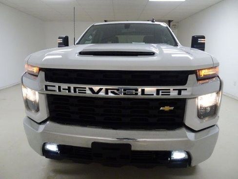 Used 2022 Chevrolet Silverado 2500 LT w/ Convenience Package image 11