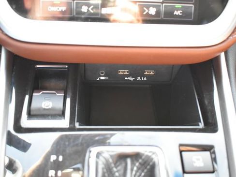 Used 2020 Subaru Outback Touring XT AWD/4WD image 33