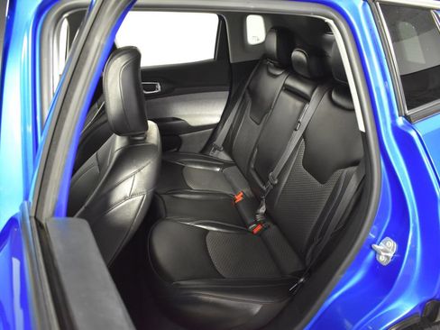 Used 2022 Jeep Compass Latitude FWD image 27