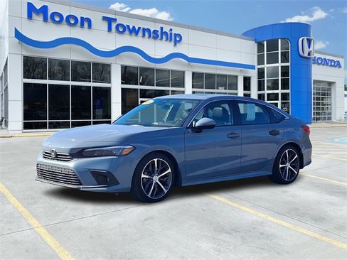 Used 2024 Honda Civic Touring image 3