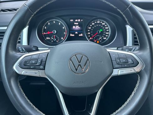 Used 2021 Volkswagen Atlas SE image 24