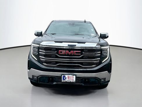 Used 2023 GMC Sierra 1500 SLT AWD/4WD image 2