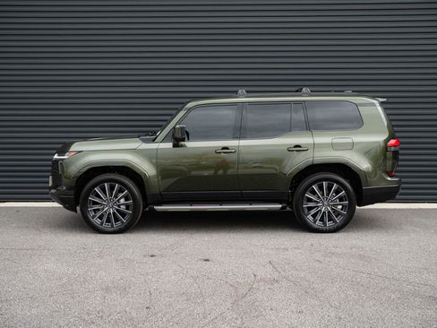 Used 2026 Lexus GX 550 w/ Accessory Package (ZB) AWD/4WD image 2