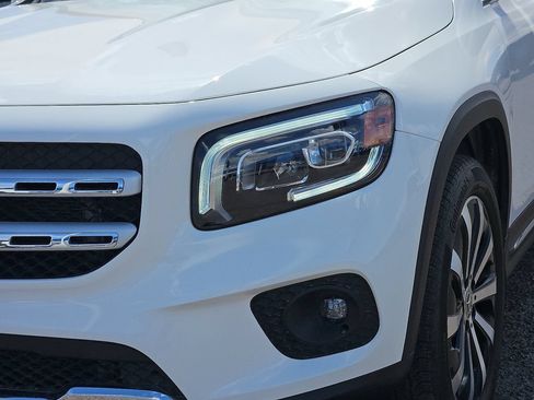 Used 2023 Mercedes-Benz GLB 250 image 7