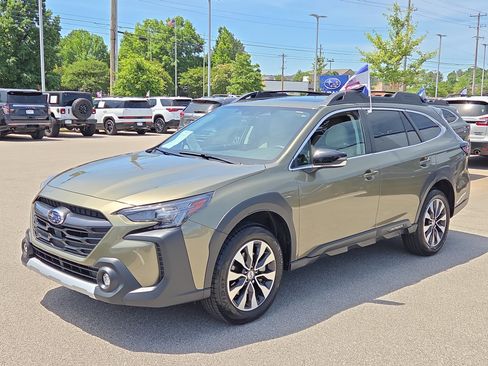 Certified 2025 Subaru Outback Limited AWD/4WD image 7