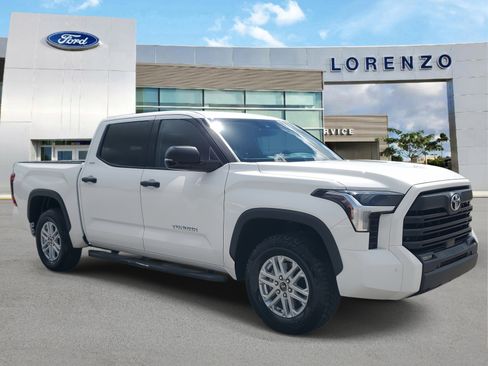 Used 2022 Toyota Tundra SR5 image 3