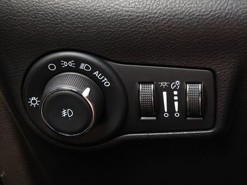 Used 2024 Jeep Compass Trailhawk AWD/4WD image 26