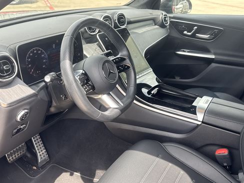 Used 2024 Mercedes-Benz GLC 300 image 5