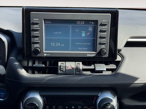 Certified 2022 Toyota RAV4 XLE Premium AWD/4WD image 3
