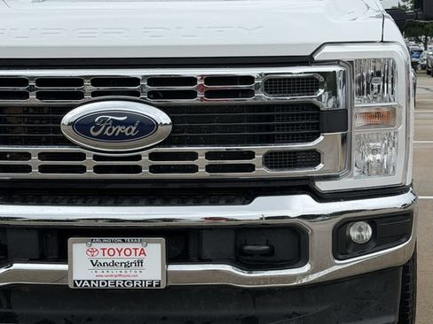 Used 2024 Ford F250 XLT w/ FX4 Off-Road Package AWD/4WD image 8