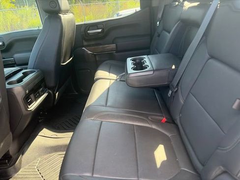 Used 2021 Chevrolet Silverado 1500 LT Trail Boss w/ Convenience Package II AWD/4WD image 9