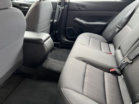 Used 2025 Nissan Altima 2.5 SV image 15