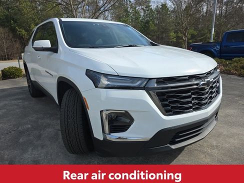 Used 2023 Chevrolet Traverse RS image 10