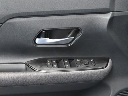 New 2026 Nissan Kicks SV image 16