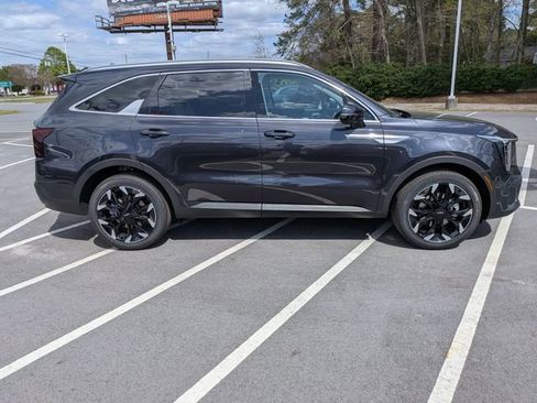 New 2026 Kia Sorento EX FWD image 2