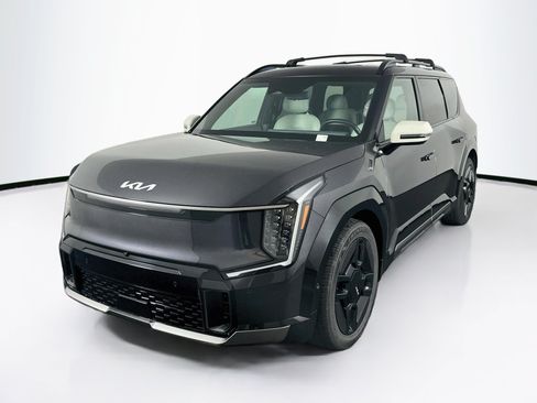 Used 2024 Kia EV9 GT-Line AWD/4WD image 3