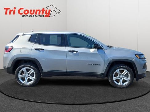 Used 2023 Jeep Compass Sport AWD/4WD image 9