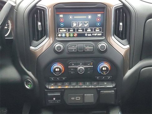 Used 2020 Chevrolet Silverado 1500 High Country w/ Technology Package image 31