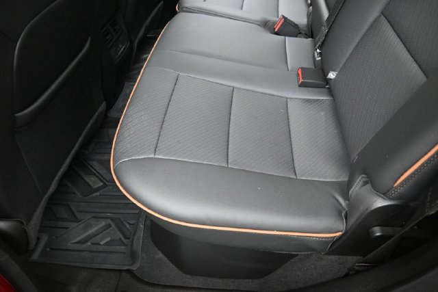 Used 2025 GMC Canyon AT4 w/ Technology Plus Package AWD/4WD image 27