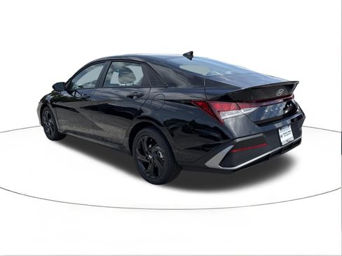 New 2026 Hyundai Elantra Sport FWD image 5